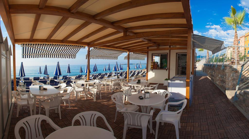 Campeggio Pian Dei Boschi Pietra Ligure Exterior photo